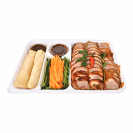 T&T Kitchen Peking Duck (Whole) & Condiment Combo (Cold) (1000g)