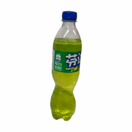 Fanta Apple Soda (500mL)