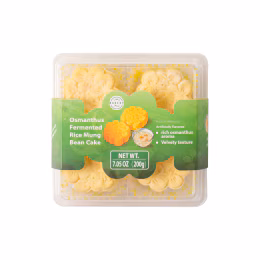 T&T Bakery Osmanthus Rice Wine Mung Bean Cake (200g)